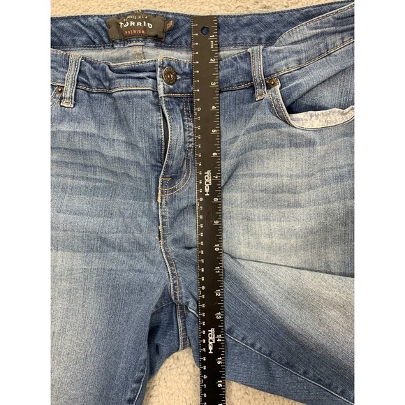 TORRID Premium Skinny 22 Denim Blue Jeans Ankle Cut-off Cropped Hem 5 Pockets - Picture 8 of 11